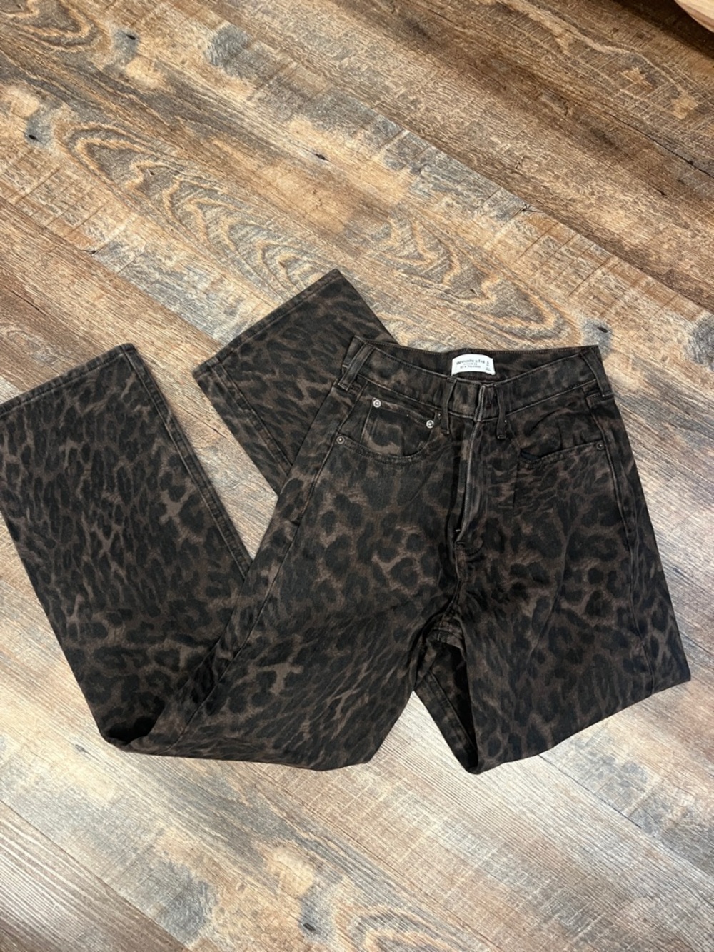 Women’s Brown Leopard-Print Jeans